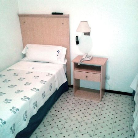 Mari Plaza Hotel Buenos Aires Eksteriør bilde